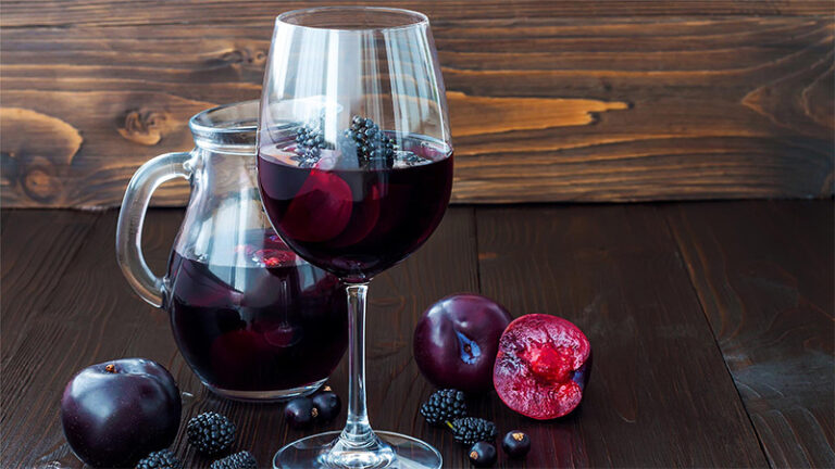 डायबिटीज के नियंत्रण में महत्वपूर्ण है जामुन वाइन | Jamun Wine is instrumental in Diabetes Control