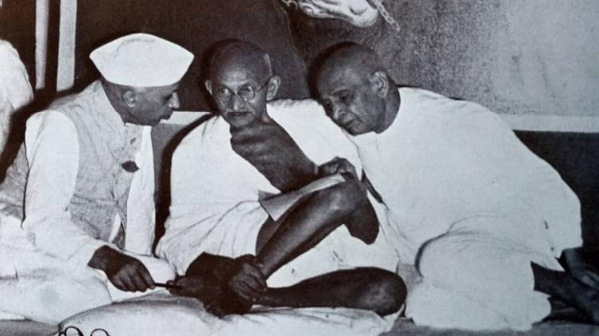 पटेल को छोड़कर महात्मा गांधी ने नेहरू को PM क्यों बनवाया?